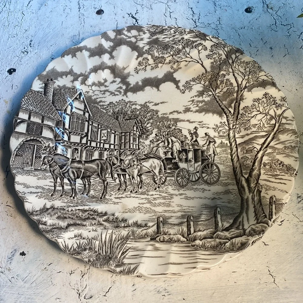 2 Myott Staffordshire Ware Royal Mail 10” Dinner Plates